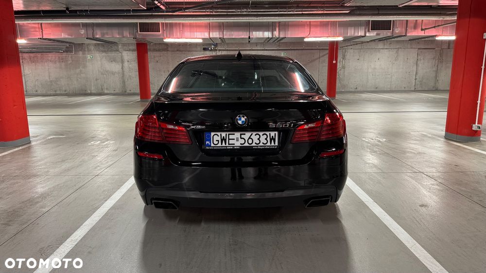 BMW Seria 5 550i xDrive - 6