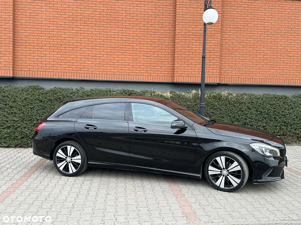 Mercedes-Benz CLA 220 d 7G-DCT - 3