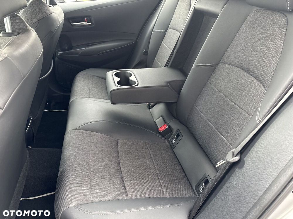 Toyota Corolla 1.8 Hybrid Style - 11