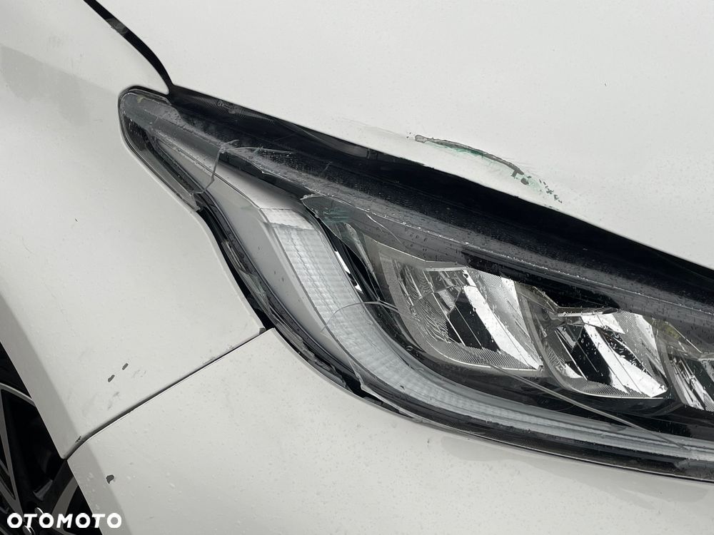 Toyota Yaris ver-hybrid-1-5-executive - 6