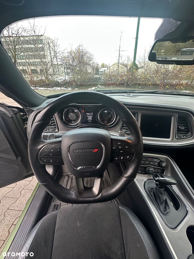 Dodge Challenger 5.7 R/T - 6