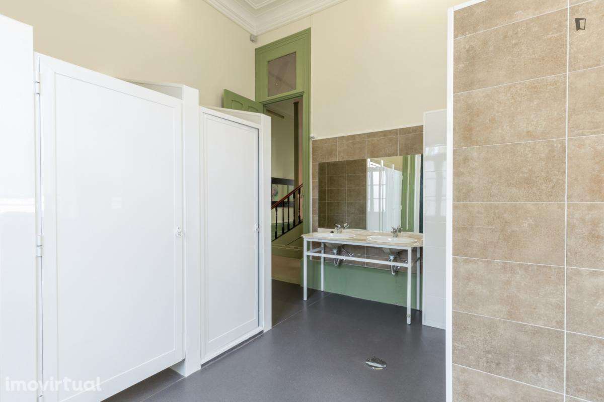 Quarto - localizado em Paranhos Porto - Grande imagem: 3/22