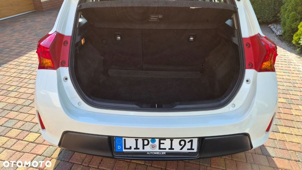 Toyota Auris 1.33 VVT-i Terra - 24