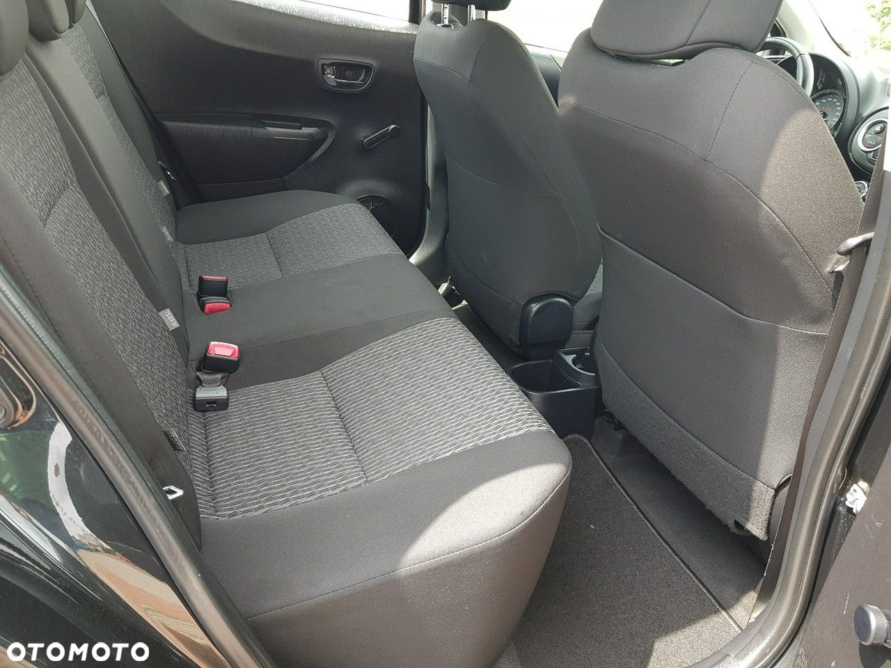 Toyota Yaris 1.33 VVT-i Club - 15