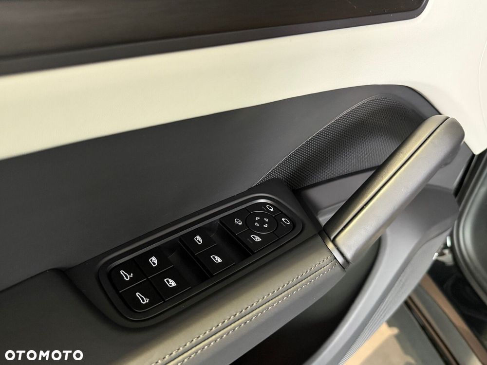 Porsche Cayenne - 20