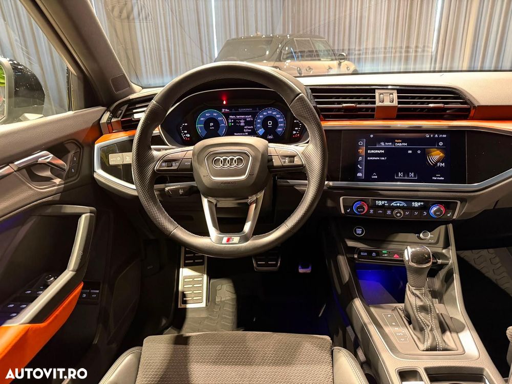 Audi Q3 Sportback - 12