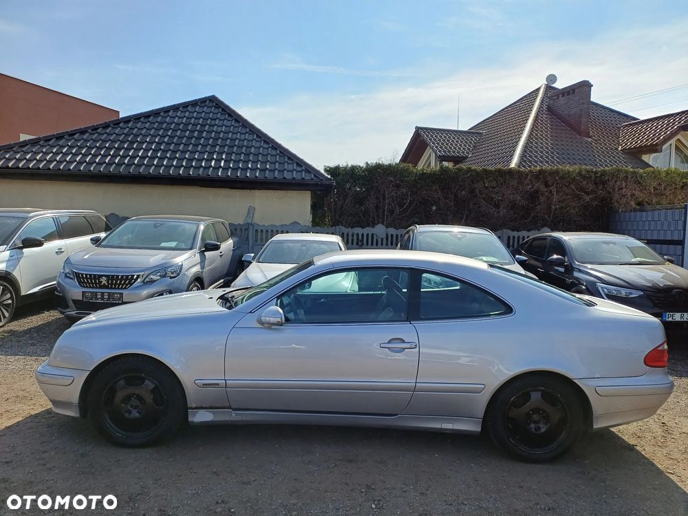 Mercedes-Benz CLK - 4