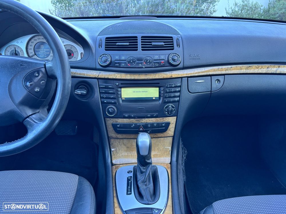 Mercedes-Benz E 220 CDi Avantgarde Aut. - 24