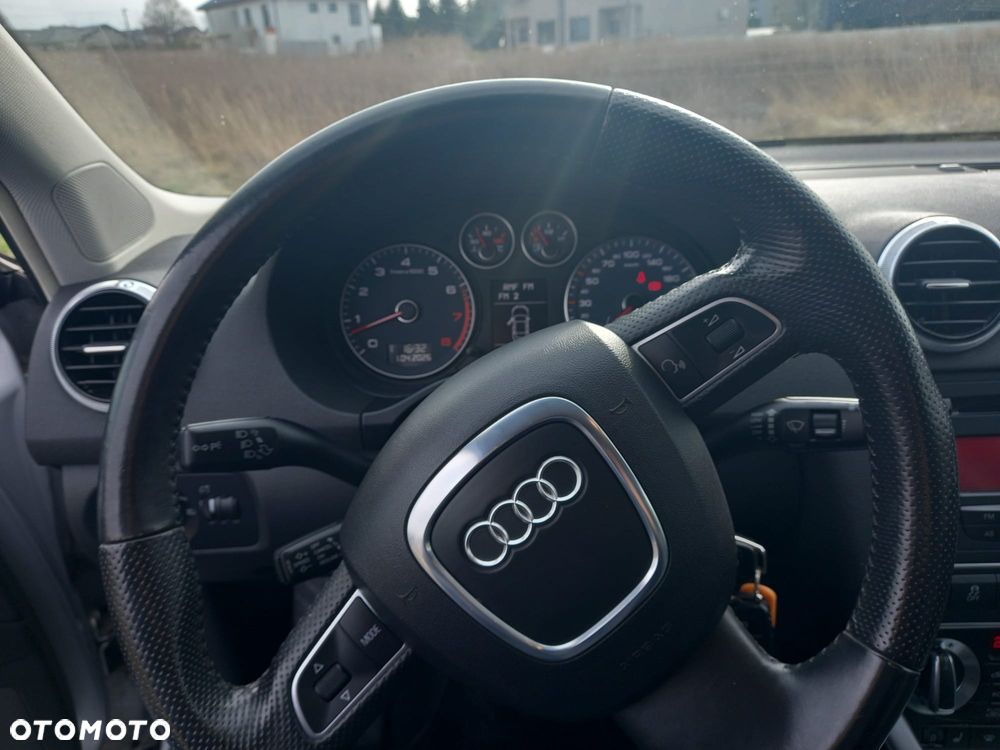 Audi A3 3-drzwiowe 1.6 Ambiente - 10