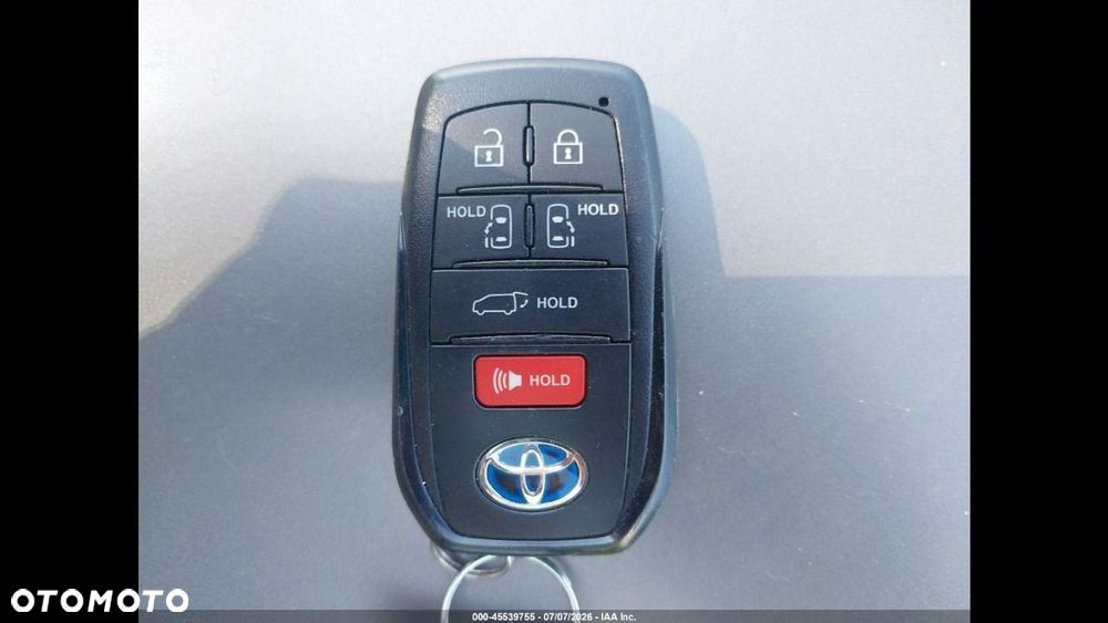Toyota Sienna - 11