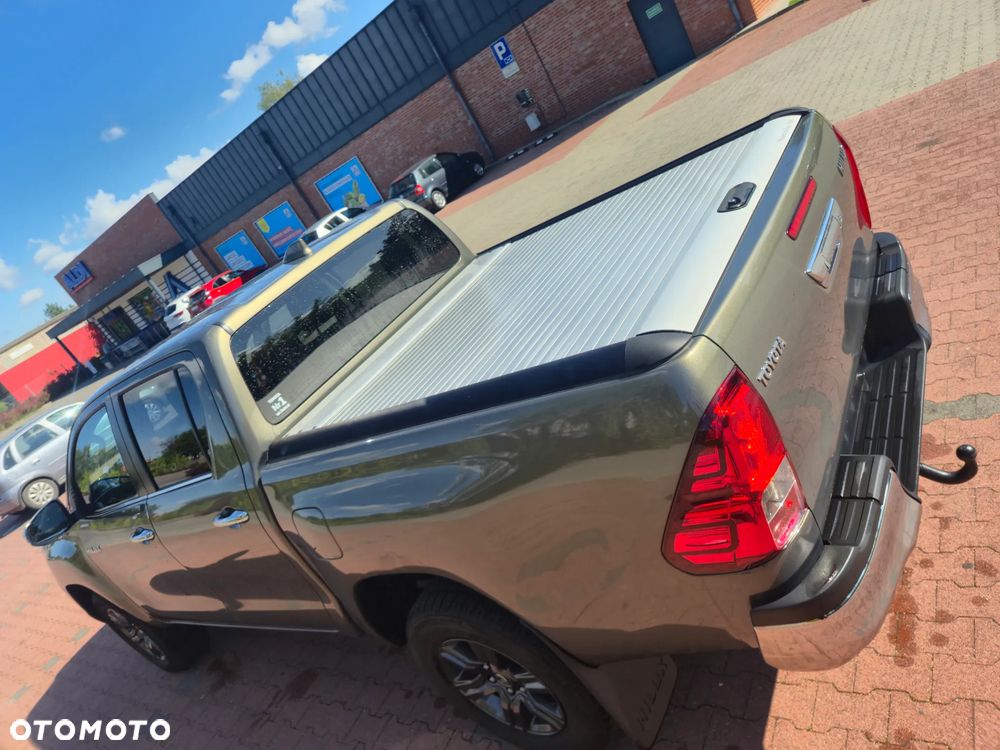 Toyota Hilux 2.4 D-4D Double Cab SR5 4x4 - 4