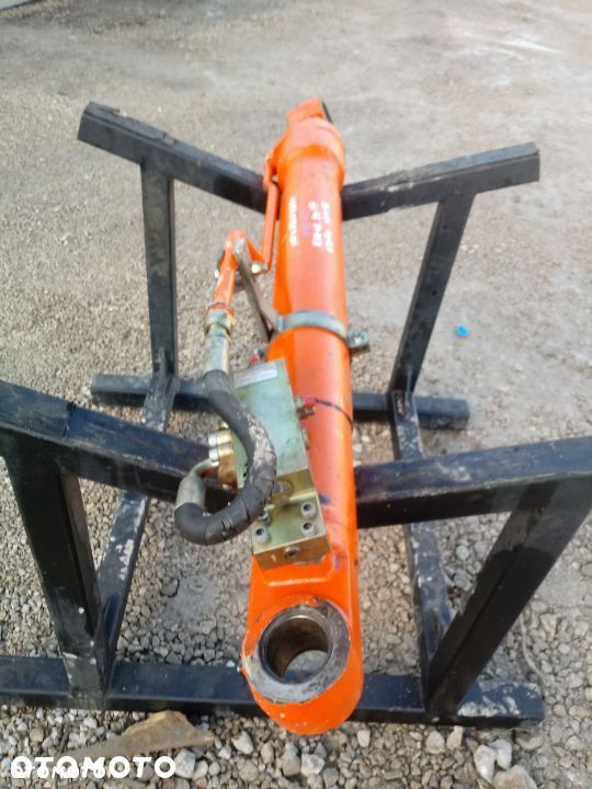 Siłownik Fiat Kobelco E145W 147 65 70 - 7