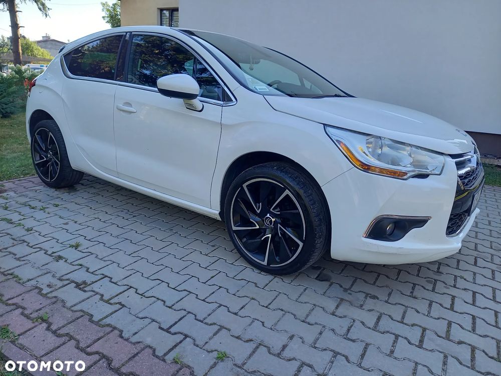 Citroën DS4 HDi 115 SoChic - 17