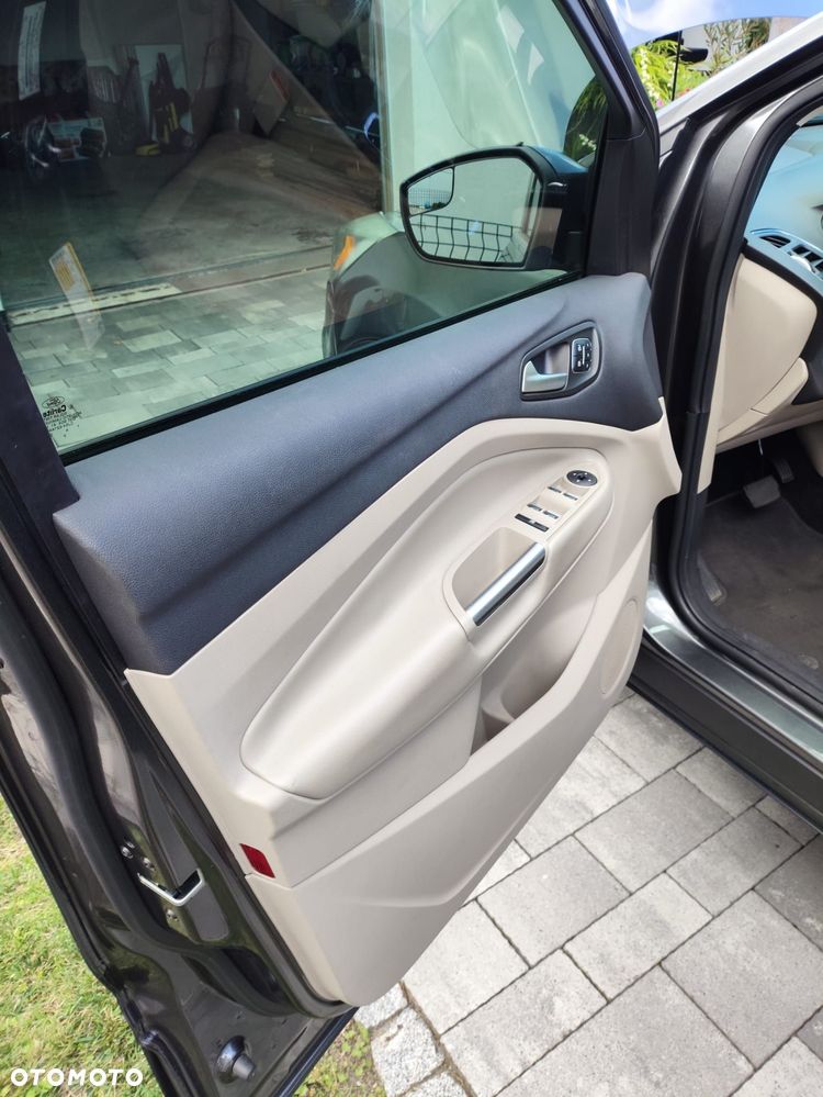 Ford Escape 2.0 EcoBoost AWD Titanium - 12