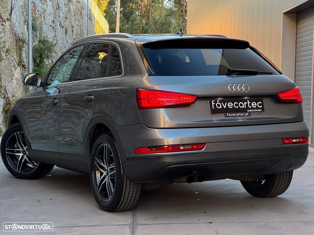 Audi Q3 2.0 TDi Business Line - 26