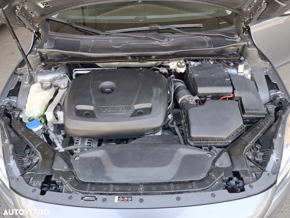 Volvo V40 T3 Aut. Momentum - 26