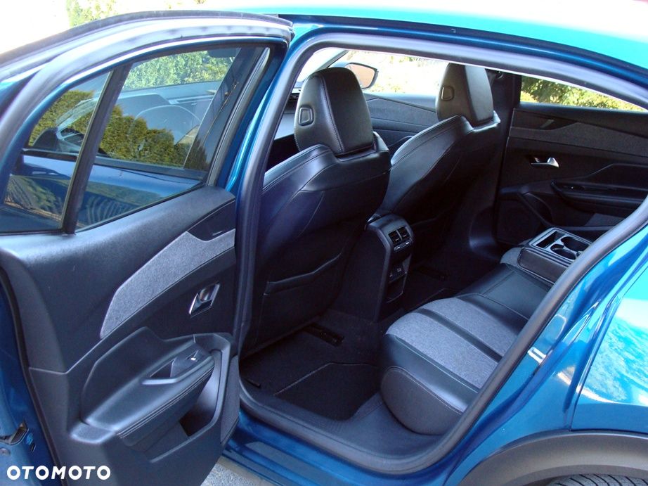 Peugeot 408 1.6 Plug-In Hybrid 225 Allure Pack EAT8 - 19