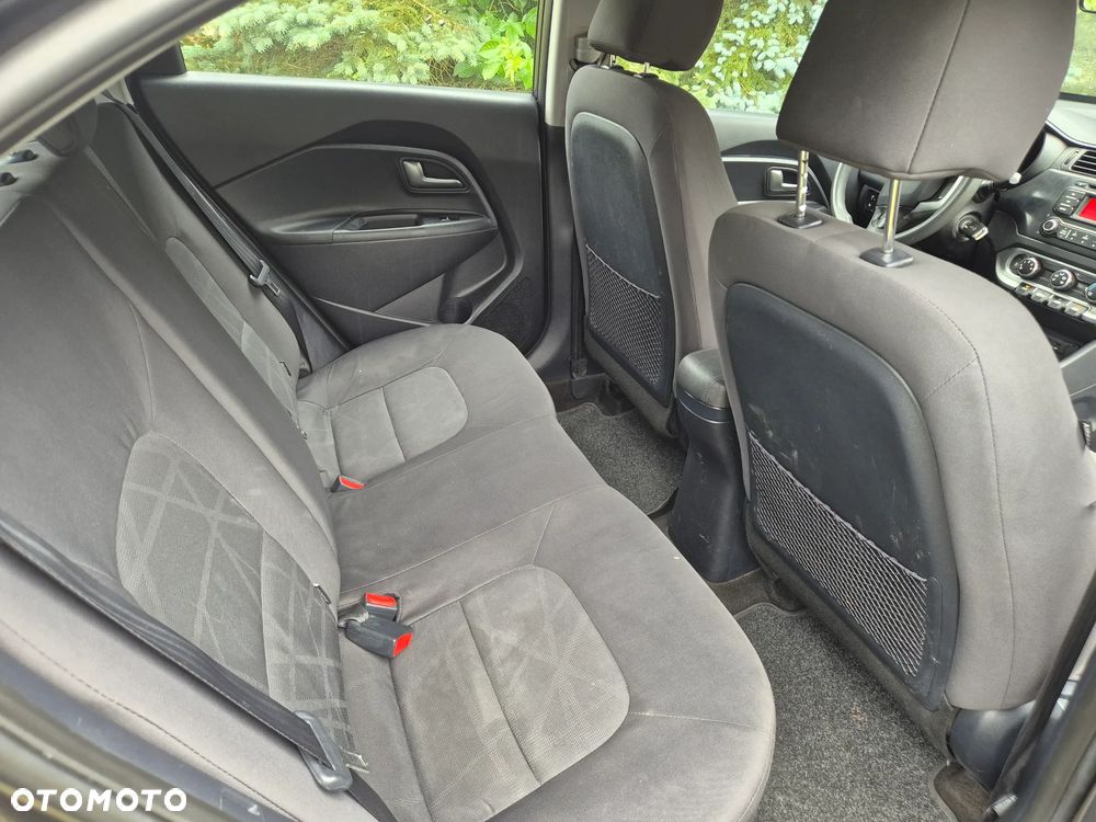 Kia Rio - 13