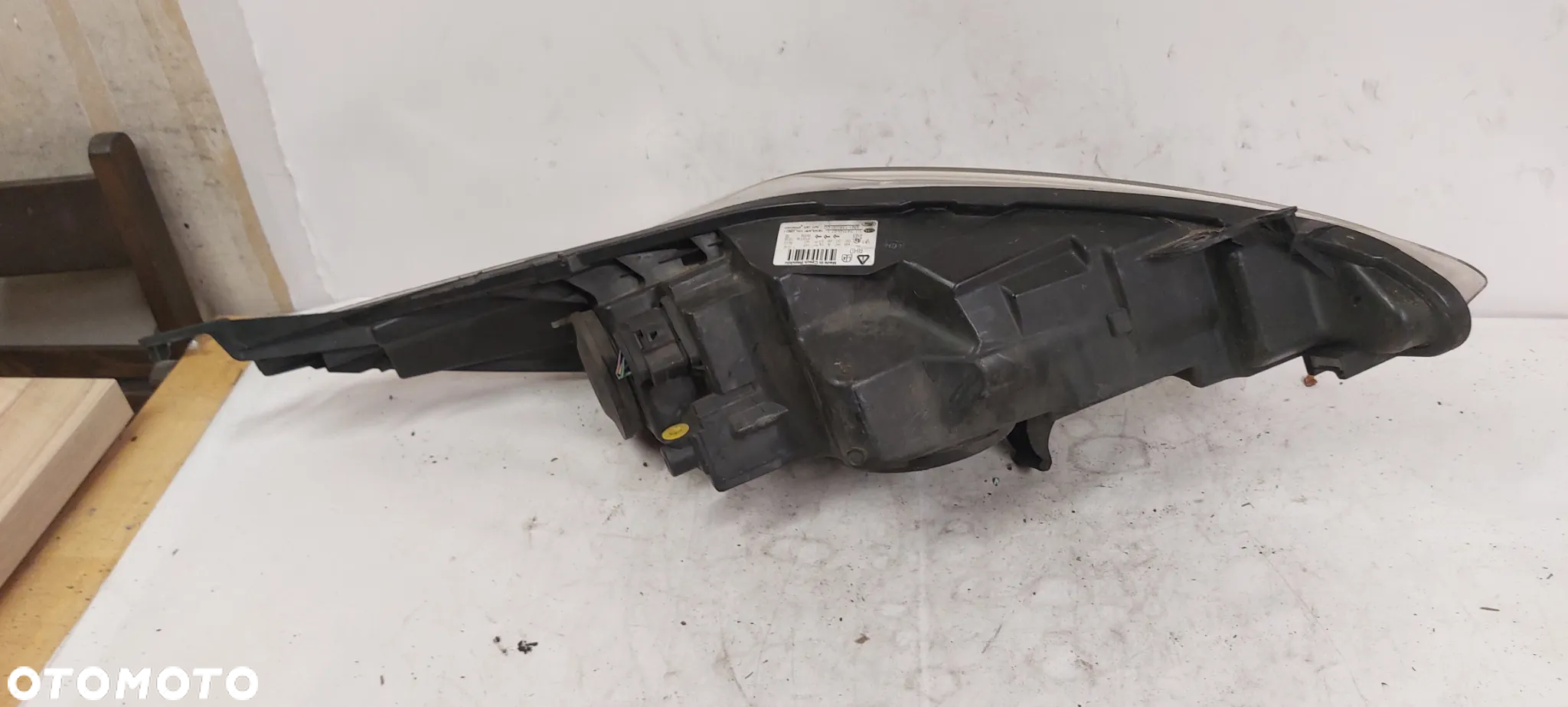 .  PRZOD PRZEDNIA LAMPA  LEWA FORD FIESTA MK7 SOCZEWKA - 4