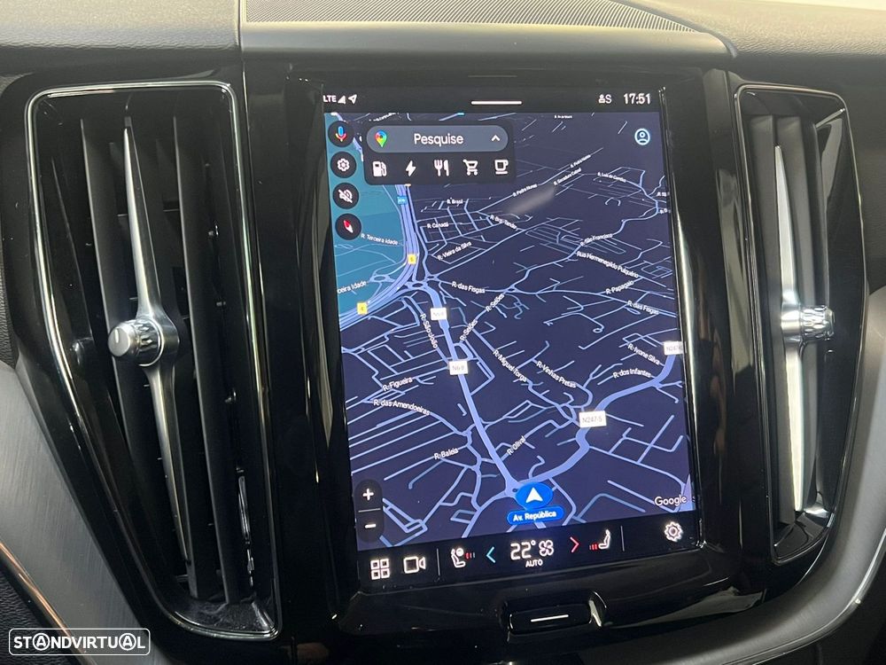 Volvo XC 60 2.0 T6 PHEV Core AWD - 11