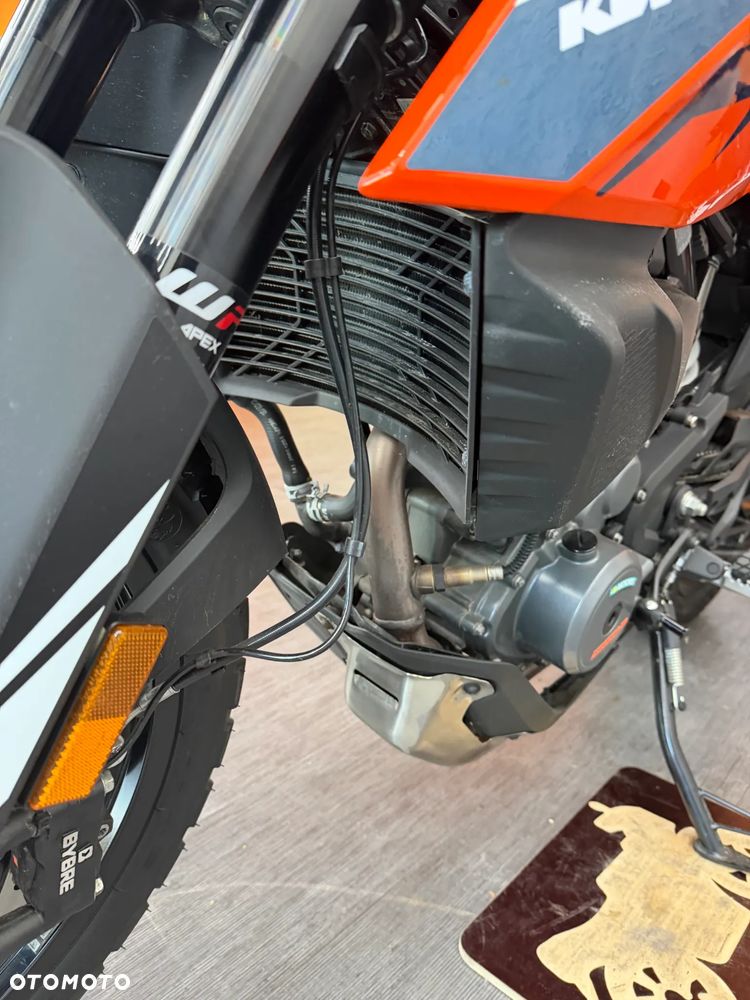 KTM Adventure 390 - 32