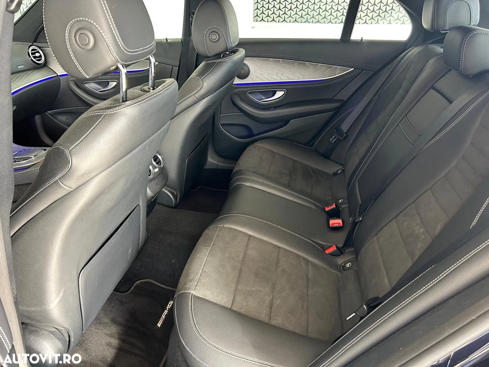 Mercedes-Benz E 300 de 9G-TRONIC AMG Line - 13