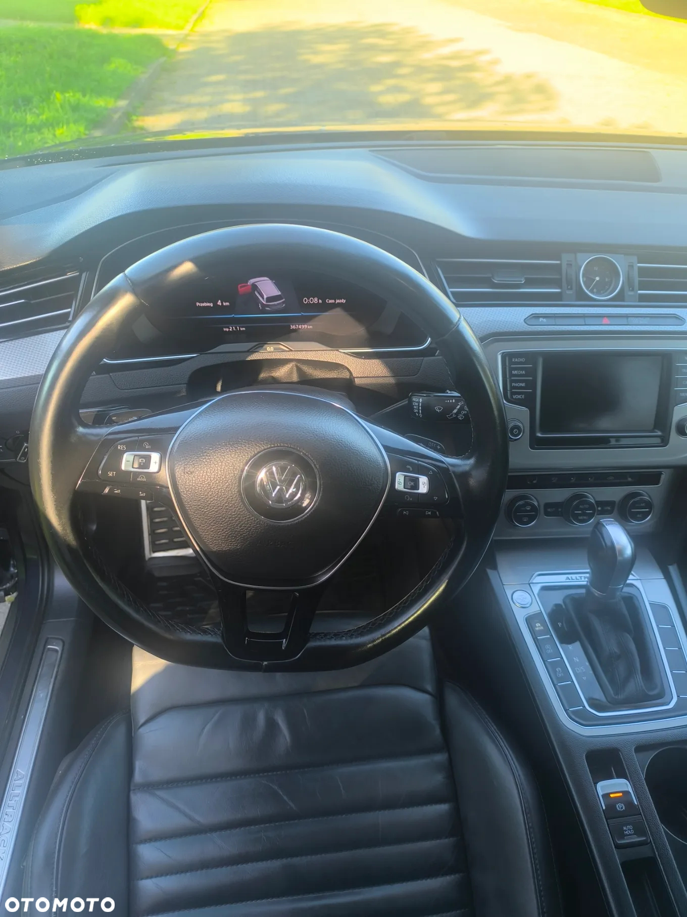 Volkswagen Passat - 11