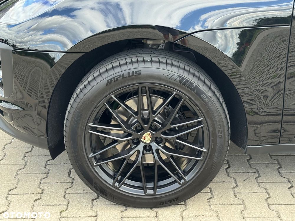 Porsche Macan - 13