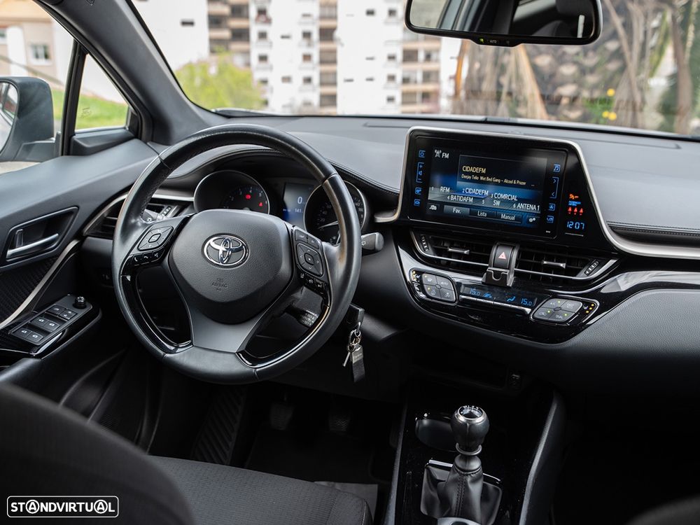 Toyota C-HR 1.2T Comfort+P.Style - 17