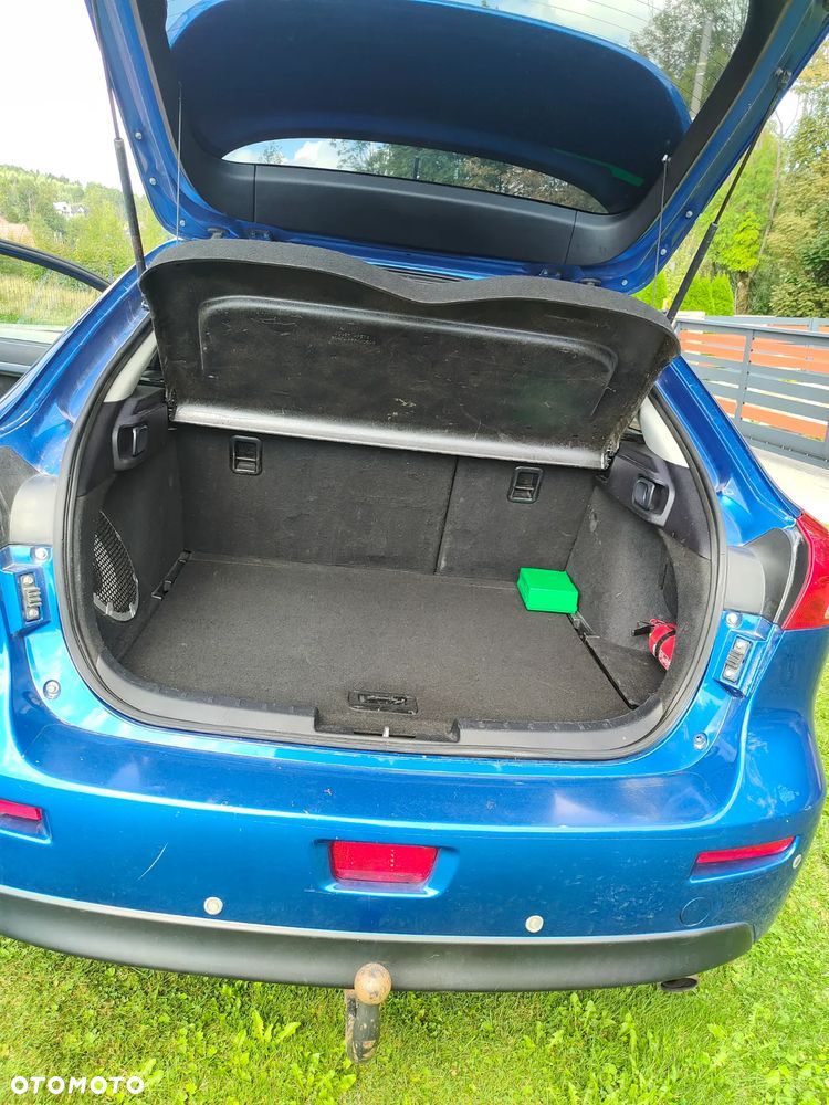 Mitsubishi Lancer 1.8 Intense - 10