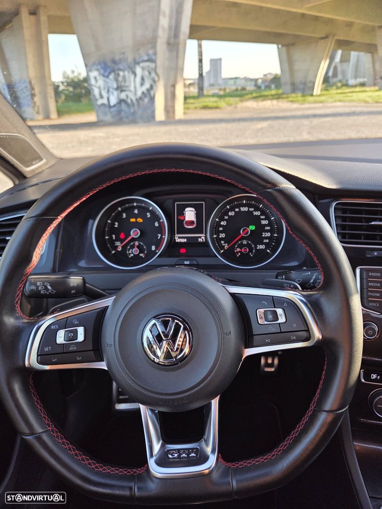 VW Golf GTI Performance BlueMotion DSG - 15