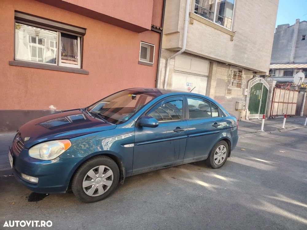 Hyundai Accent MC 1.5 CRDI 4DR GL COMFORT - 2