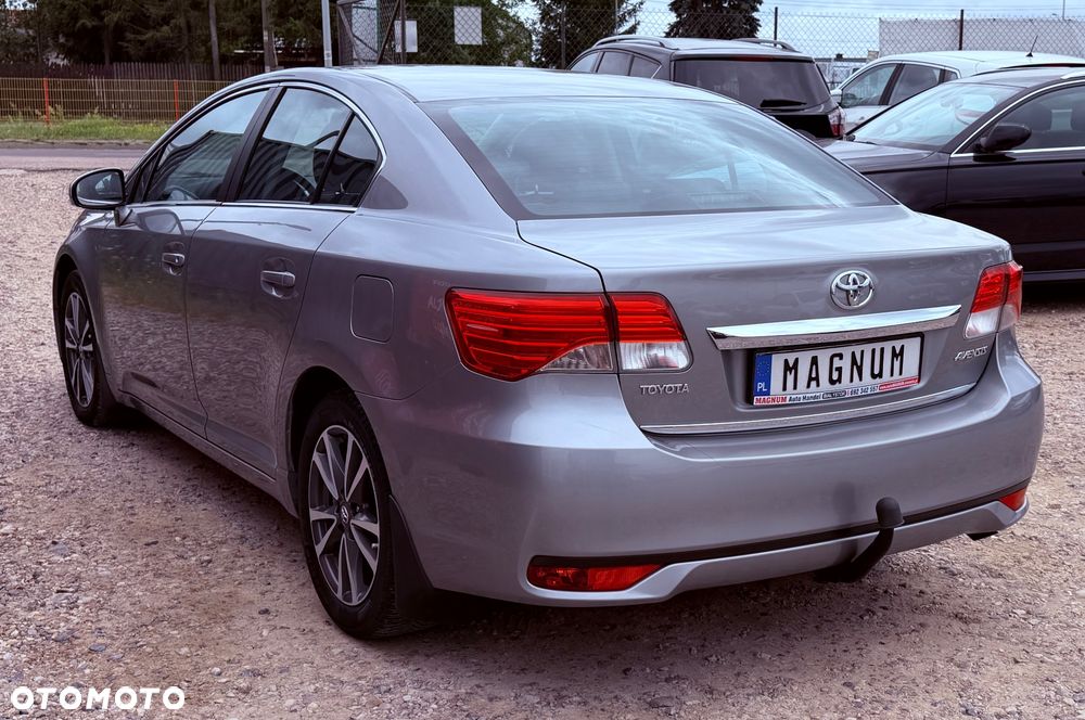Toyota Avensis 2.0 D-4D Executive - 36