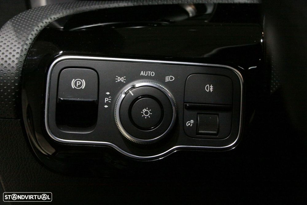 Mercedes-Benz CLA 180 d AMG Line - 23