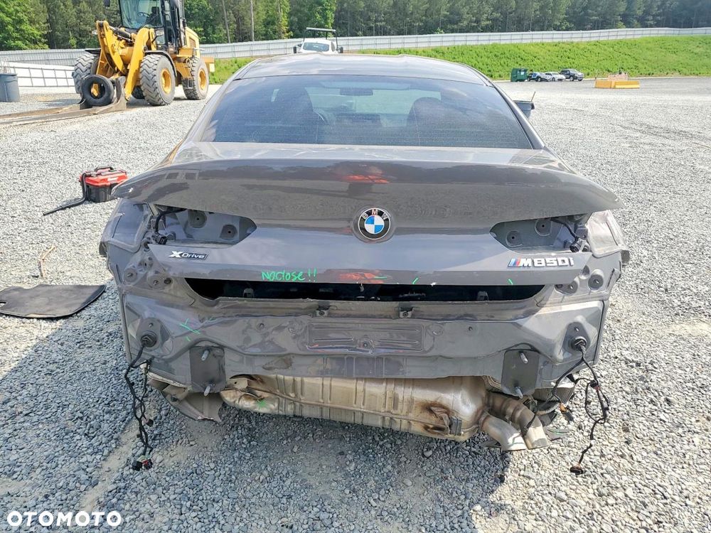 BMW Seria 8 - 7