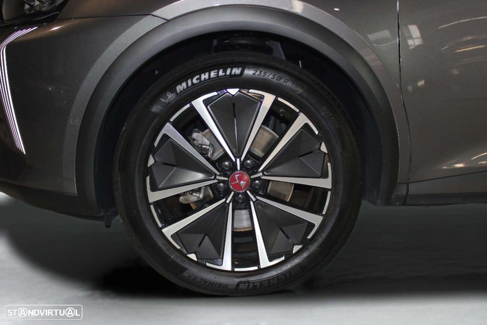 DS DS7 4x4 300 Performance Line + - 10