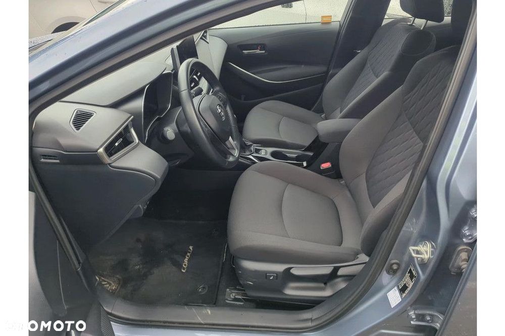 Toyota Corolla - 19