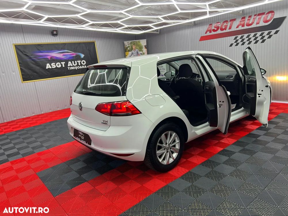 Volkswagen Golf - 18