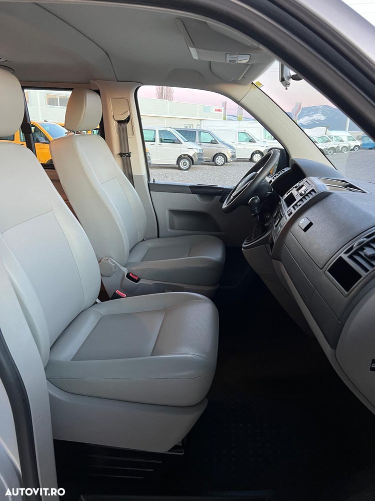 Volkswagen Caravelle - 13