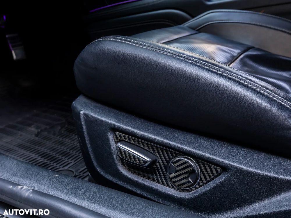 Ford Mustang - 22
