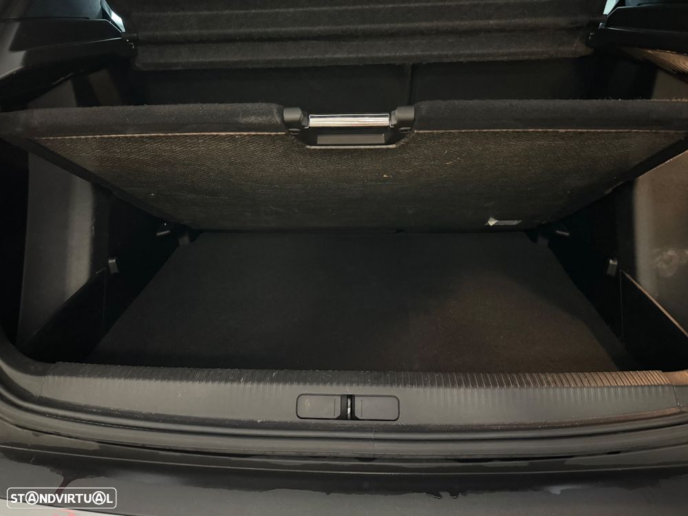 Peugeot 2008 1.2 PureTech Active Pack - 35
