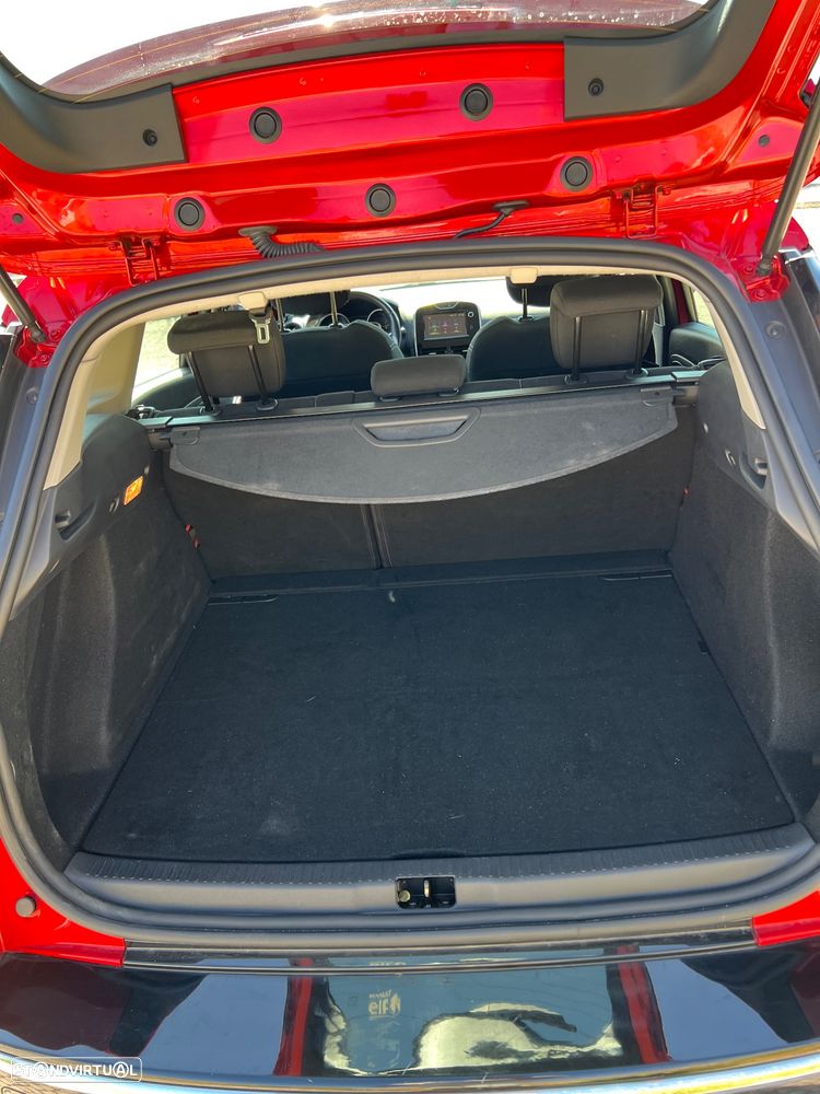 Renault Clio Sport Tourer - 21