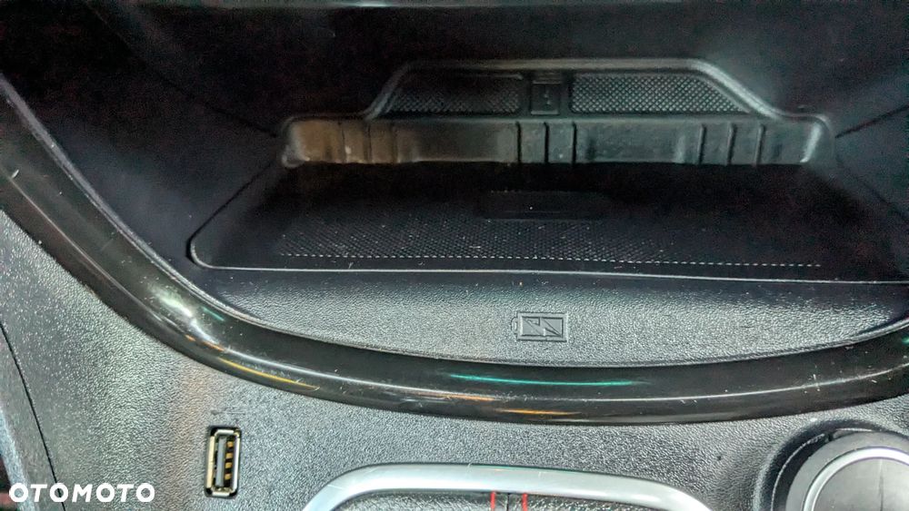 Ford Puma 1.0 EcoBoost Hybrid ST-LINE X DESIGN - 26