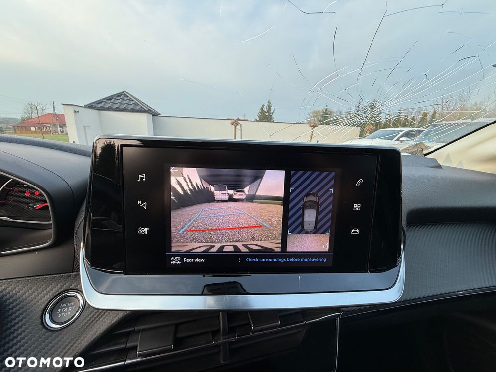 Peugeot 208 PureTech 100 Allure - 19