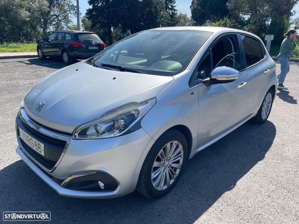 Peugeot 208 1.2 PureTech Style - 8