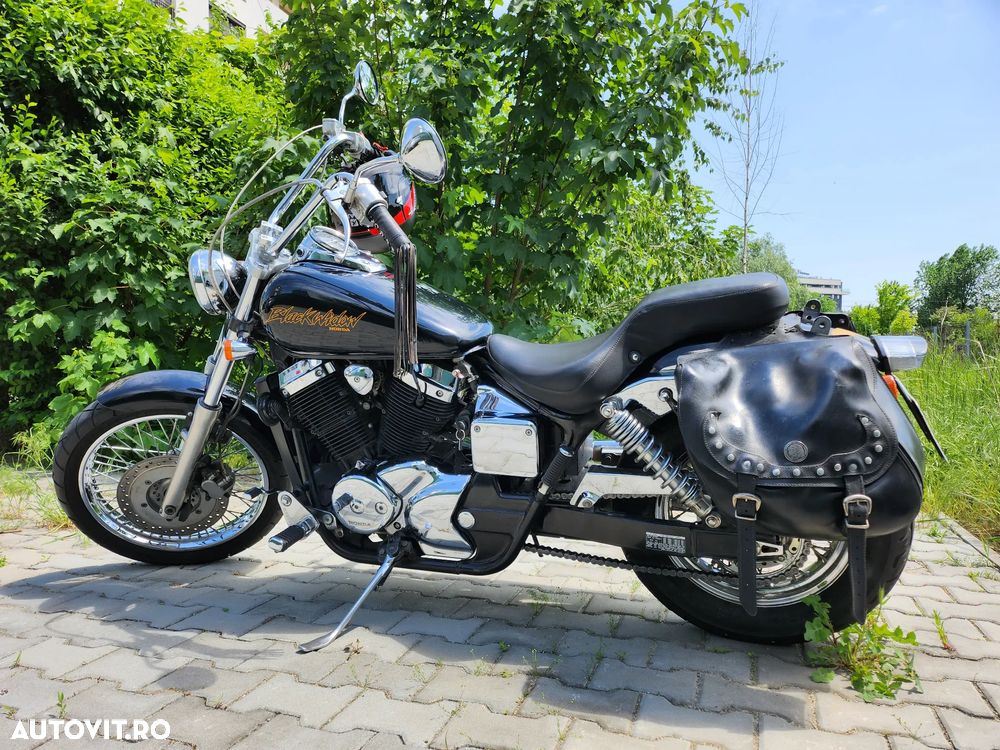 Honda VT 750DC Black Widow - 3