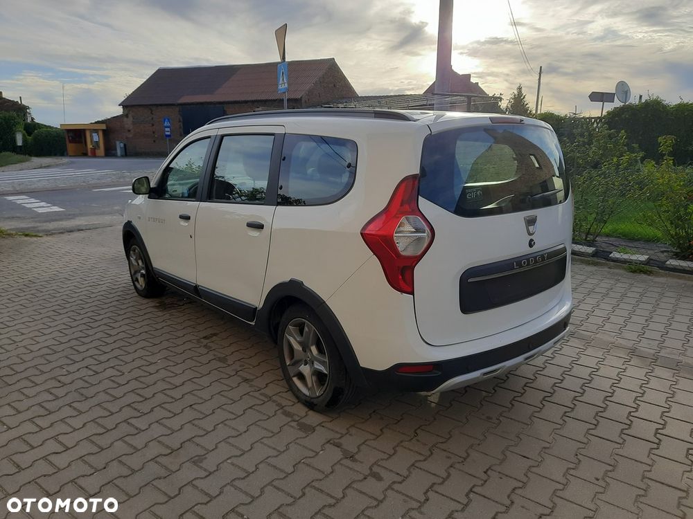 Dacia Lodgy 1.2 TCe Stepway - 10