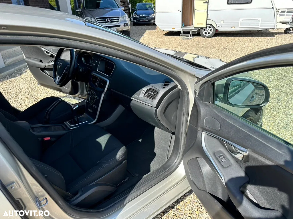 Volvo V40 D2 DRIVe Momentum - 11