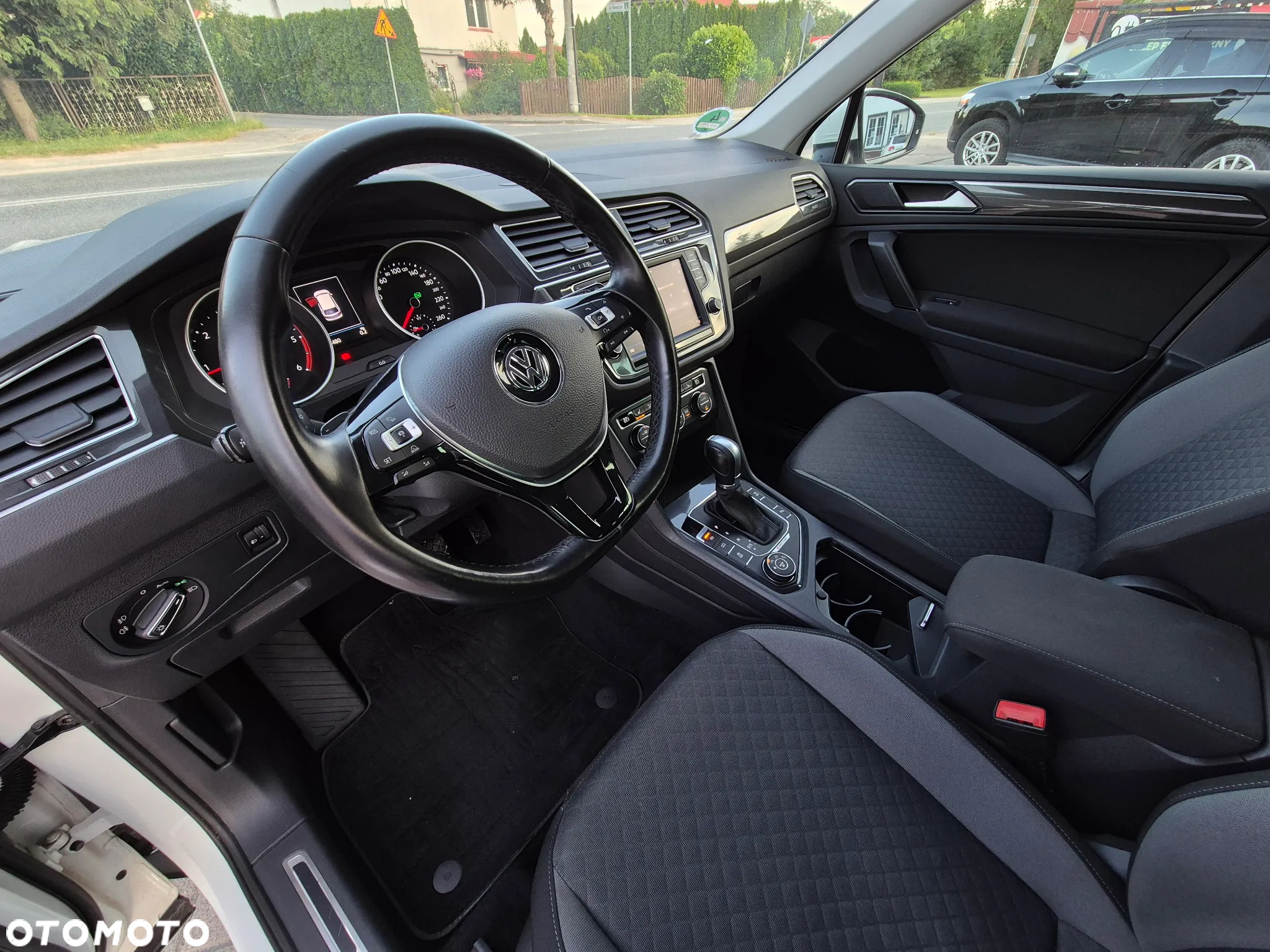 Volkswagen Tiguan 2.0 TDI SCR 4MOTION (BlueMotion Techn.) DSG Highline - 26