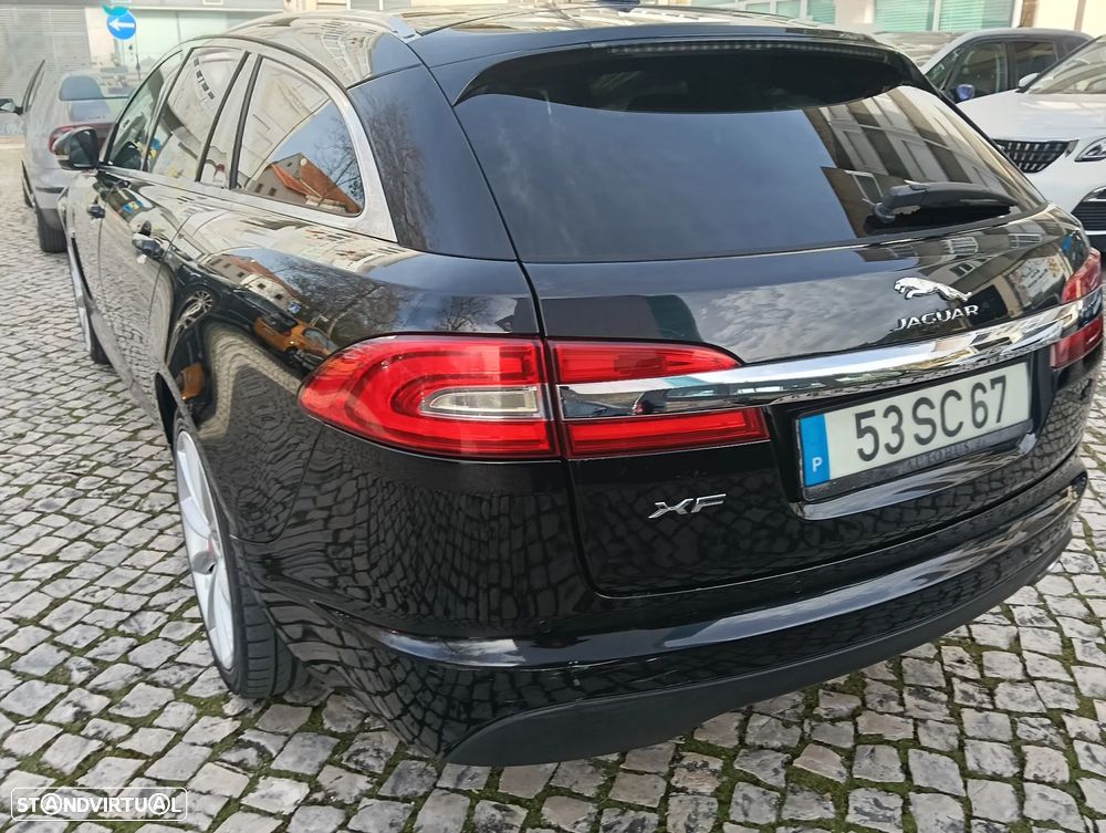 Jaguar XF Sportbrake 2.2 D R-Sport - 28